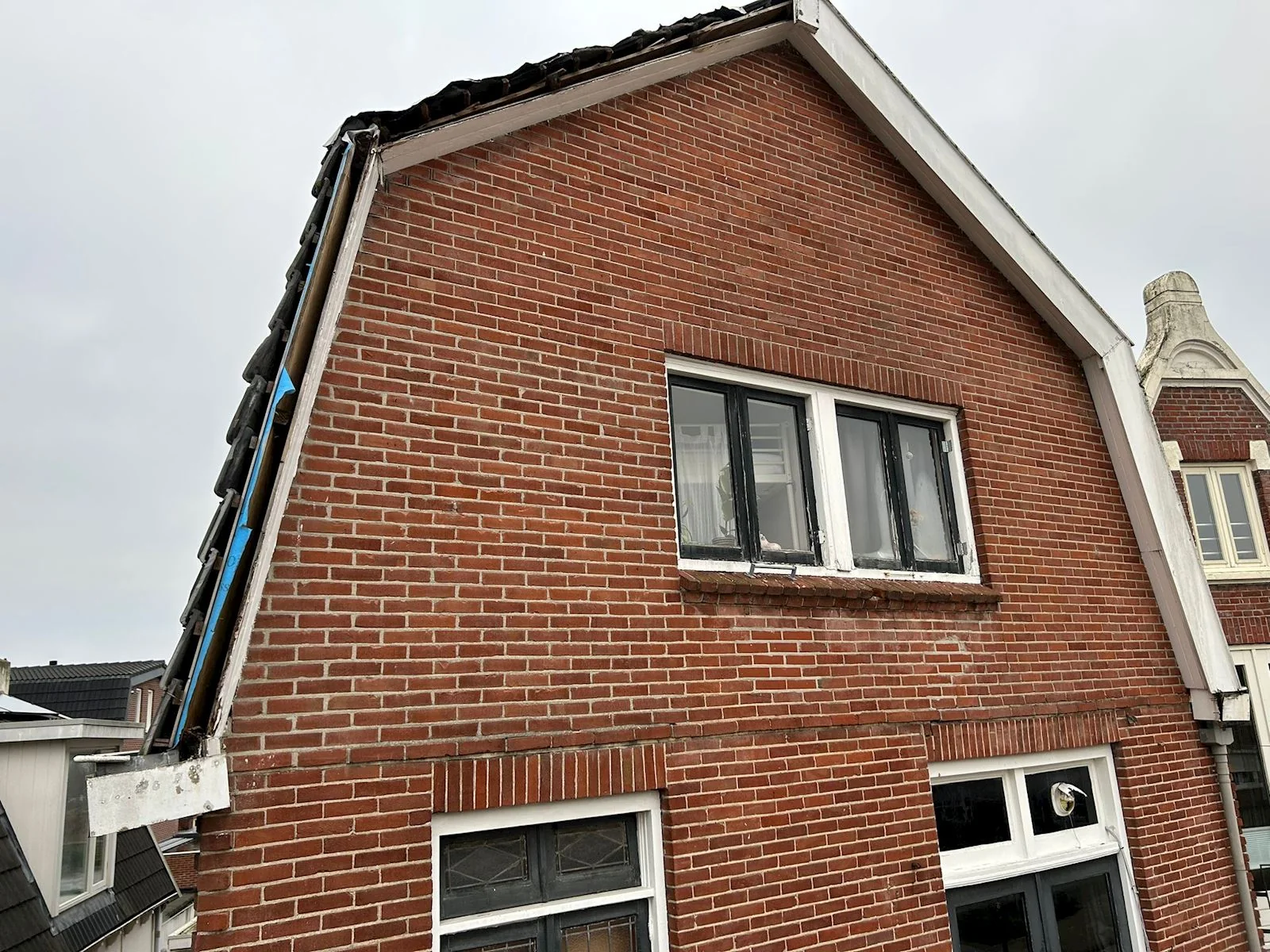 De woning vóór vervanging van de boeidelen